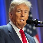 Трамп обговорив нові санкції проти Росії під час гри в гольф